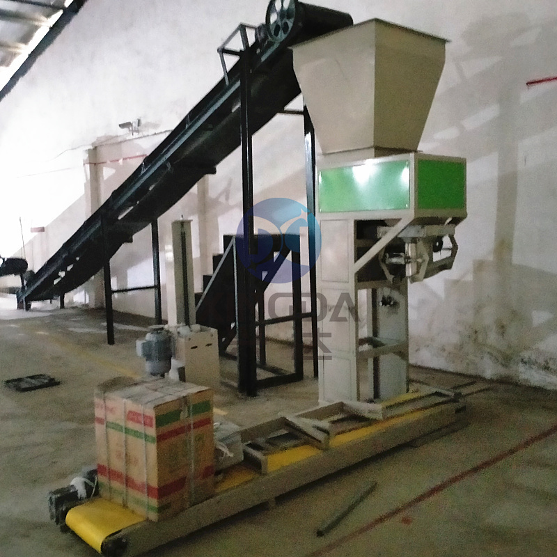 小型粉状有机肥生产线中使用自动包装机的好处