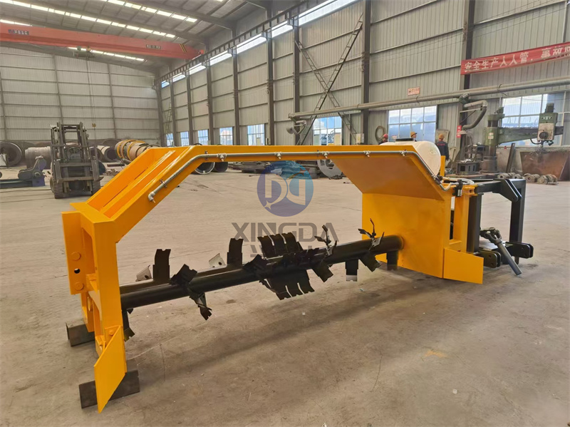 知识讲解:牵引式翻抛机给有机肥设备上肥的操作过程